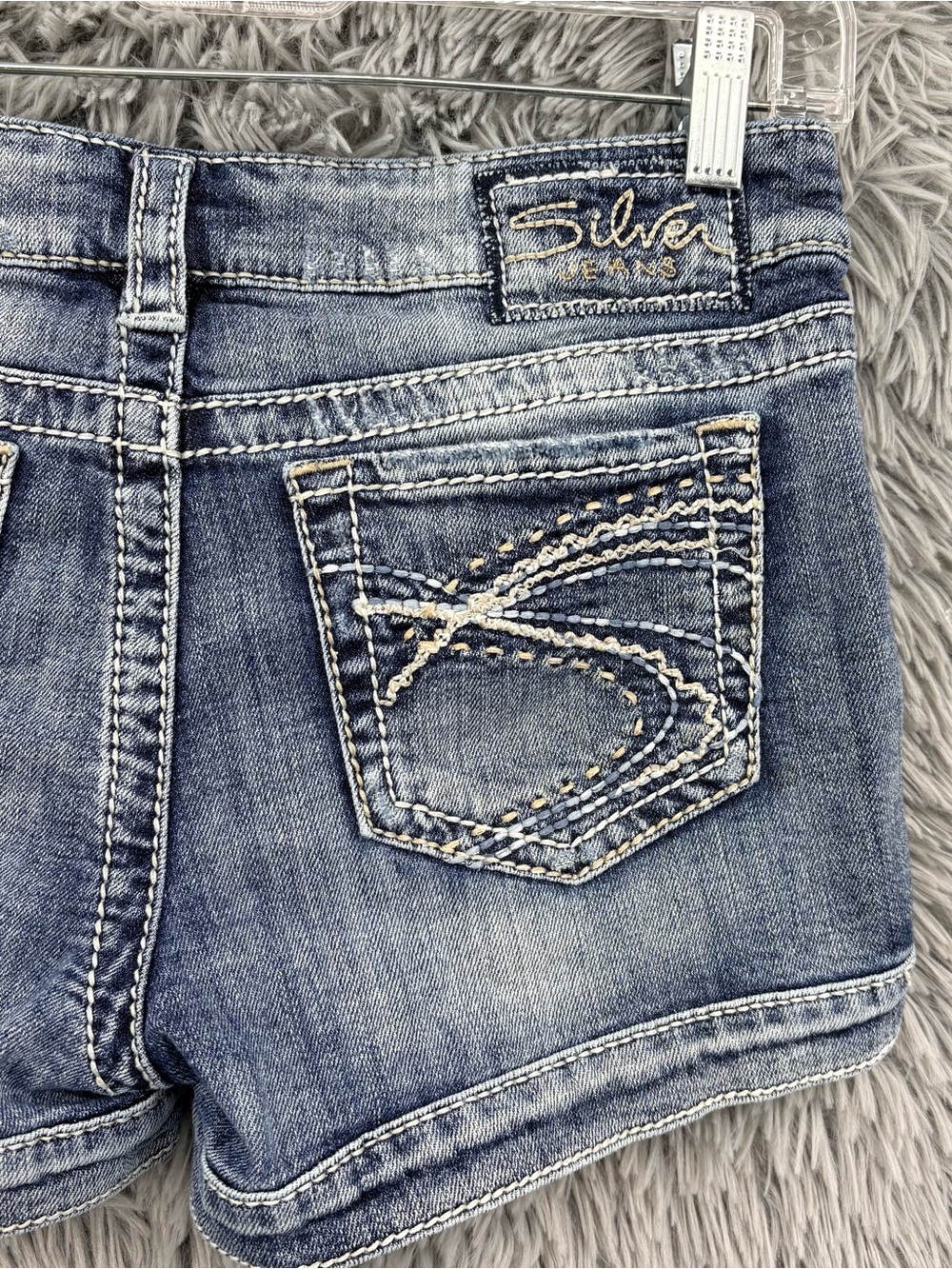 Silver Jeans Shorts Womens 26 Marti Distressed Medium Wash Y2K Mid Rise - Picture 3 of 13